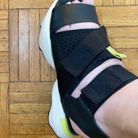 Sorel kinetic impact sandals 8 - Picture 6 of 12